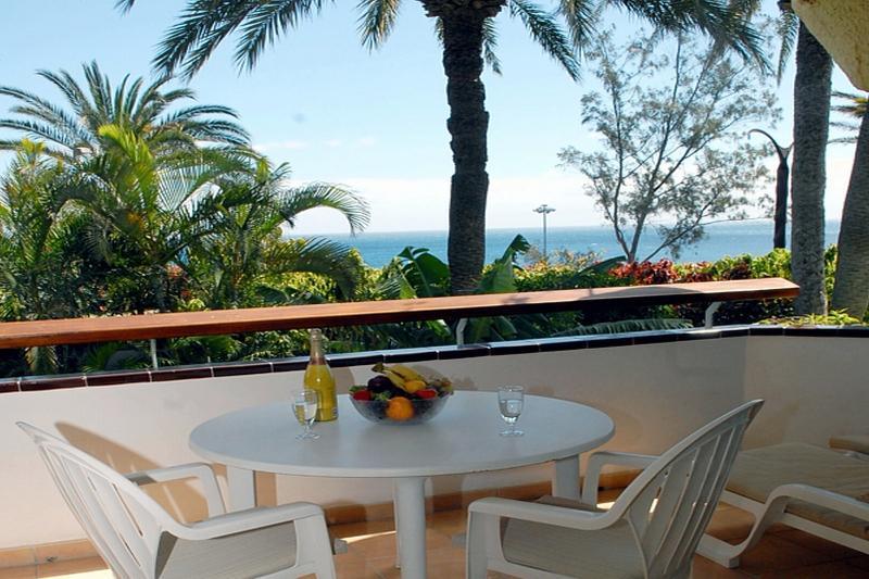 Hotel Nogalera à San Bartolomé Extérieur photo